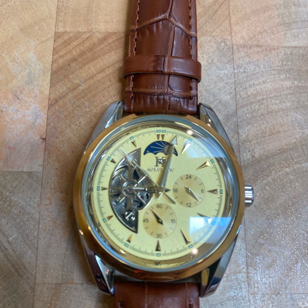 New Brown Leather Men's Watch